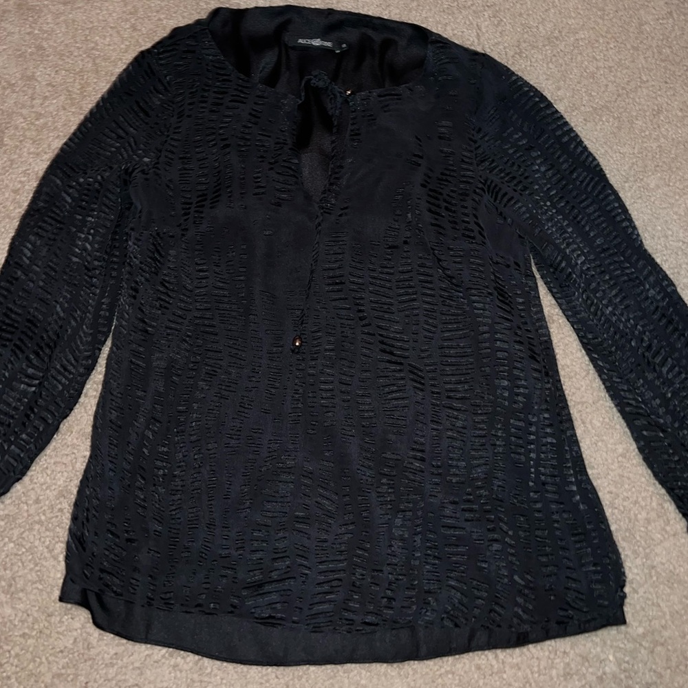Alice & Trixie Black Long Sleeve Blouse with Laces size XS - Picture 5 of 9